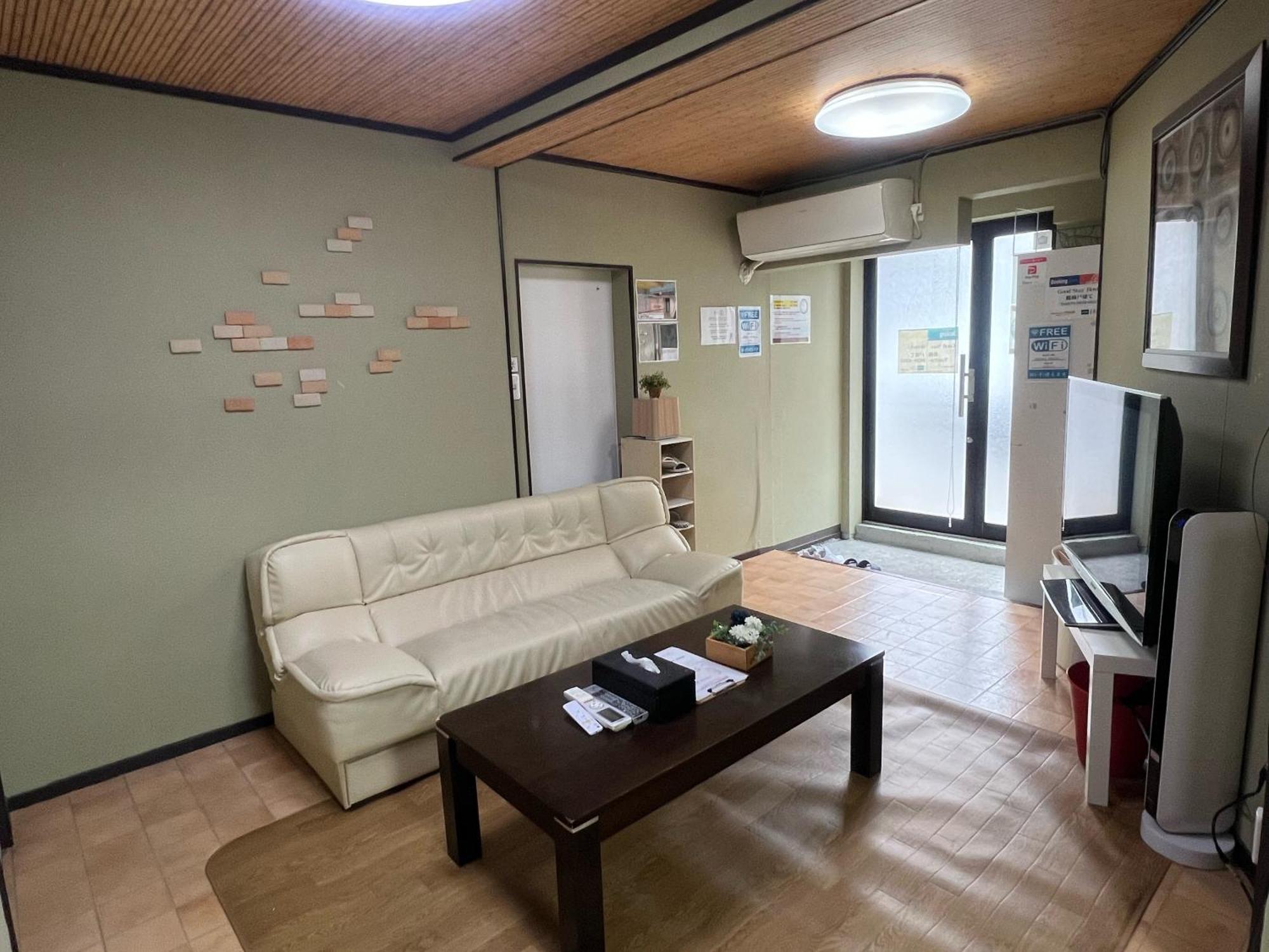 Goodstayhostel鶴橋戸建て Osaka Luaran gambar
